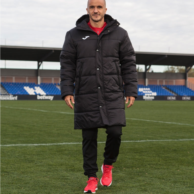 East-End Youth FC- Sub Coat (BLACK)